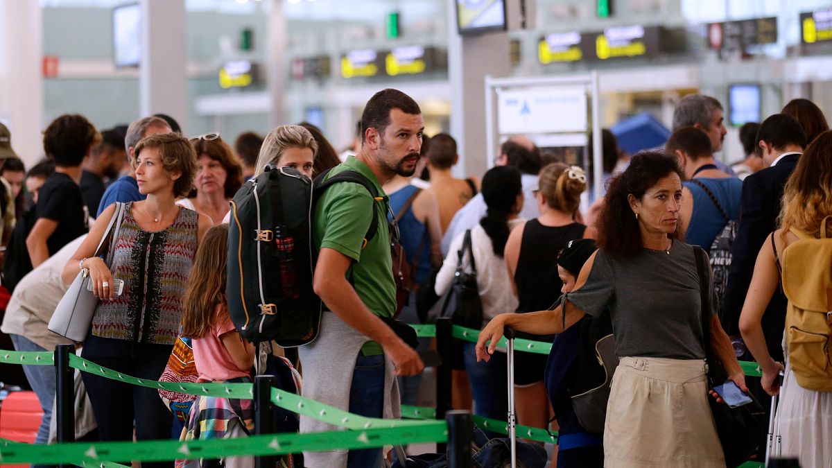 EU begins implementation of digital border Entry/Exit system (EES)