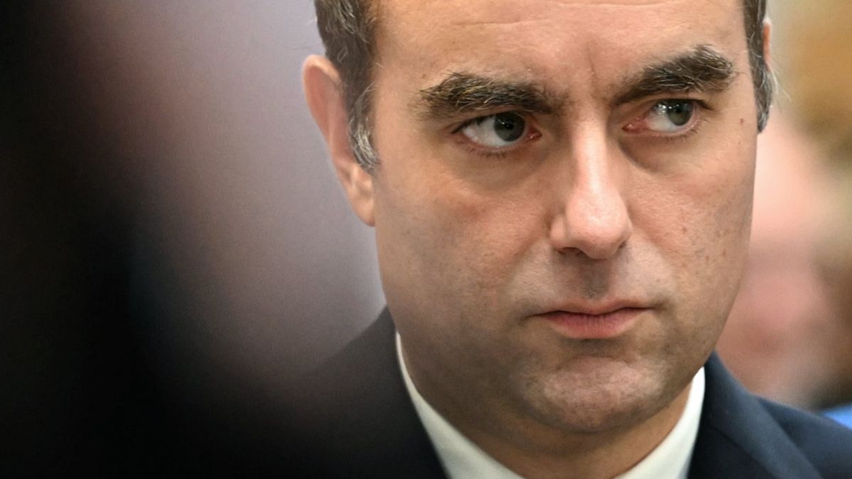 France : le gouvernement Lecornu 2 officialisé avec 34 ministres