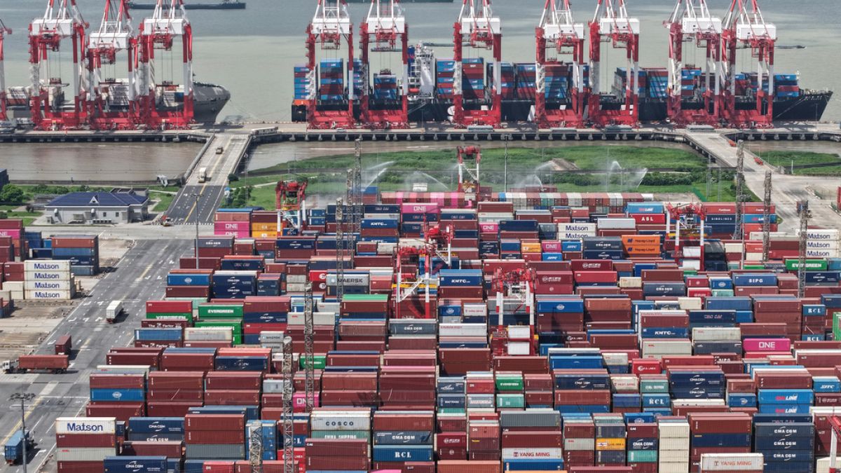 China's global exports are booming amid looming trade war with US