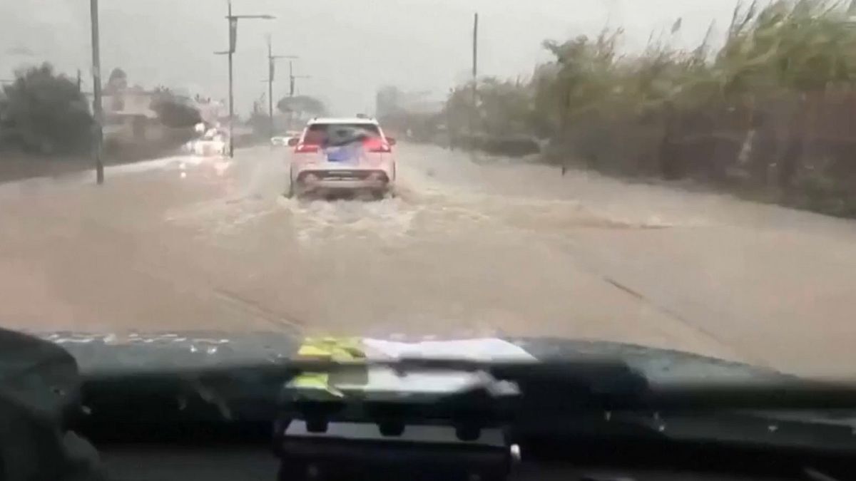 Avisos meteorológicos en España: la tormenta Alice provoca inundaciones y caos en los viajes a Cataluña, Valencia e Ibiza