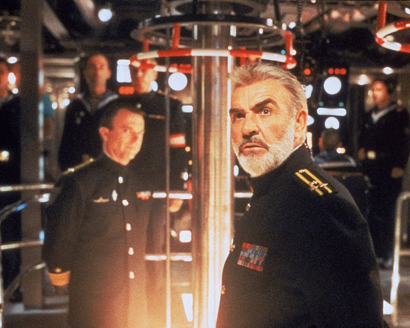 Sean Connery a szovjet egység parancsnokaként a Vadászat a Vörös Októberre címszerepében