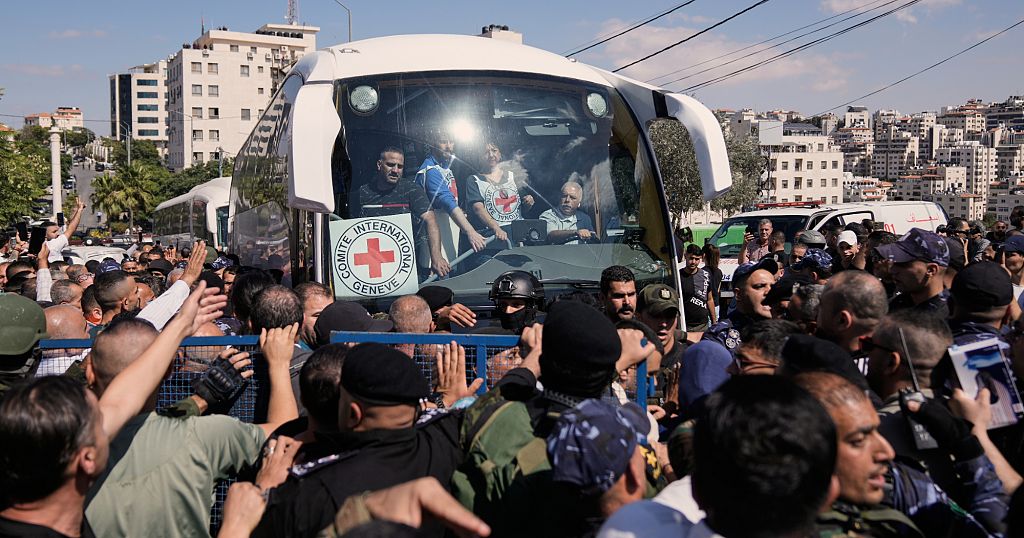 Released Palestinian prisoners speak out about conditions in Israeli jails Released Palestinian prisoners speak out about conditions in Israeli jails