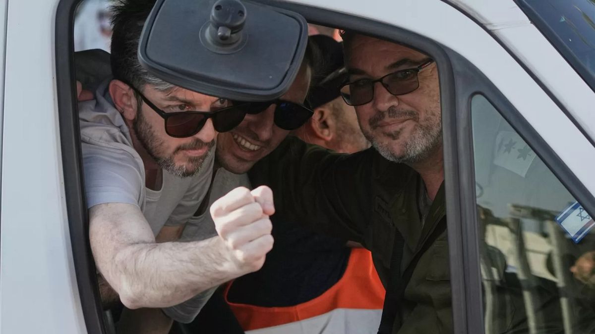 A avó dos irmãos Cunio, raptados pelo Hamas, nunca perdeu a esperança de os ver regressar