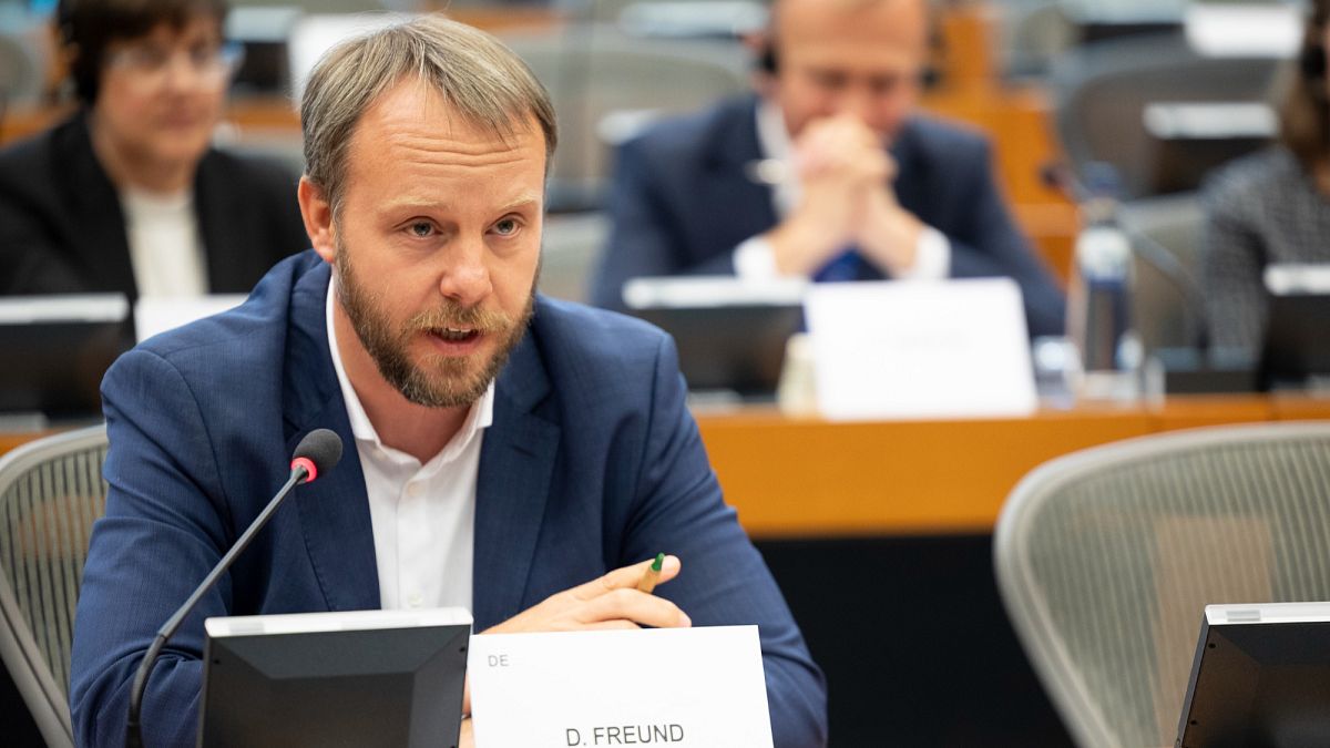 "Orbán Viktor és mások" ellen tett feljelentést Daniel Freund egy kémszoftveres támadás miatt