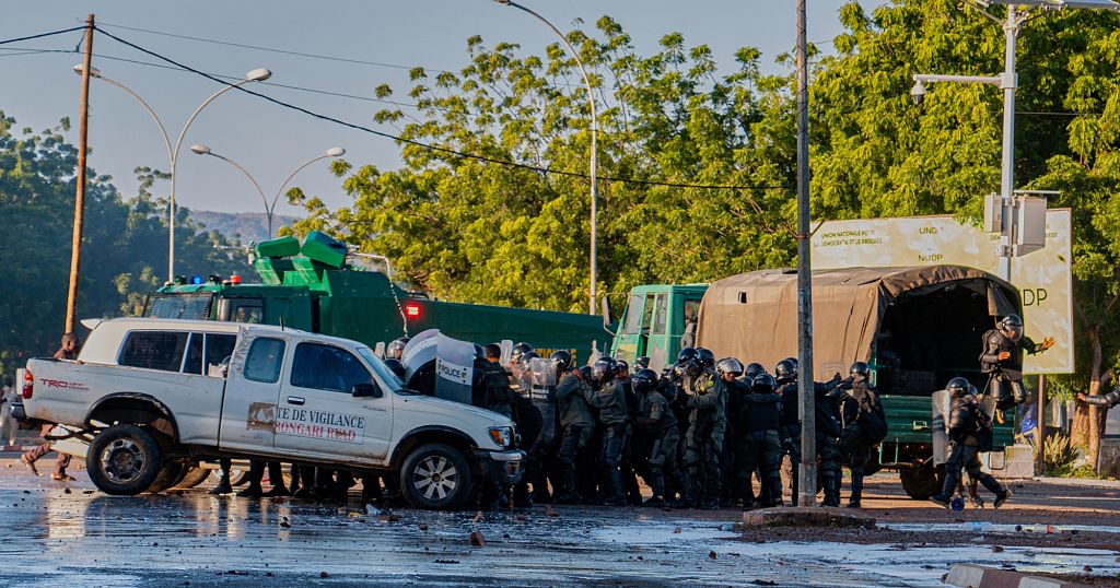 Clashes erupt in Douala following opposition victory claim in Cameroon election