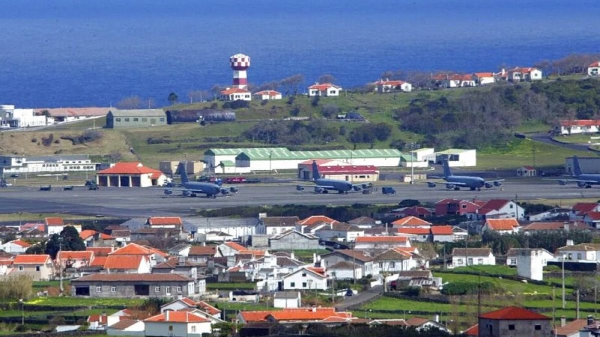 Paralisação do governo norte-americano deixa trabalhadores portugueses da Base das Lajes sem salário