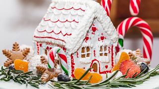 La ville de Kainan établit un record mondial de décoration de maisons en pain d'épices