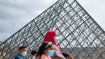 Louvre remains closed after daring daylight robbery shocks Paris