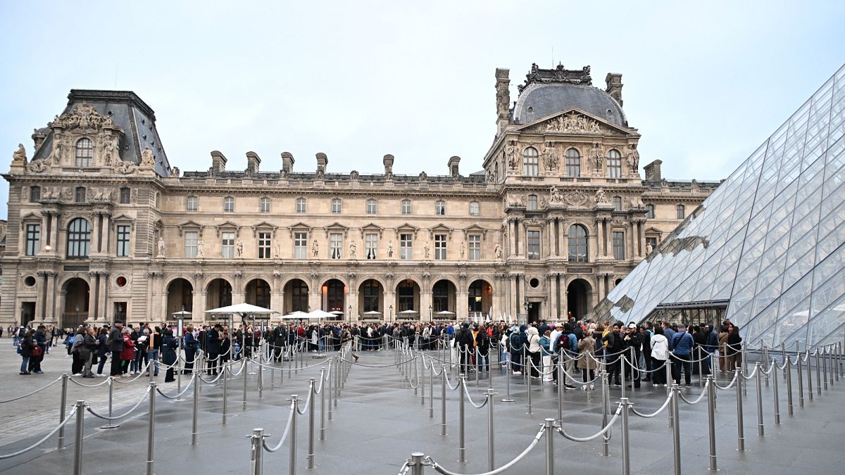 Casse du Louvre : le préjudice évalué à 88 millions d'euros "pour le seul volet économique"