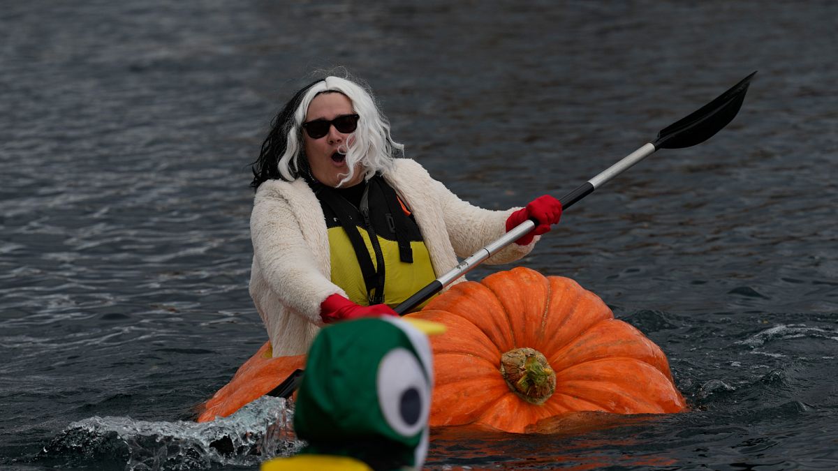 La régate de citrouilles géantes fait sensation dans l’Oregon