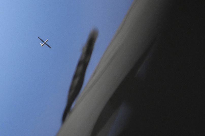 طائرة مسيّرة إسرائيلية تحلّق فوق بيروت، في 29 أكتوبر 2024.