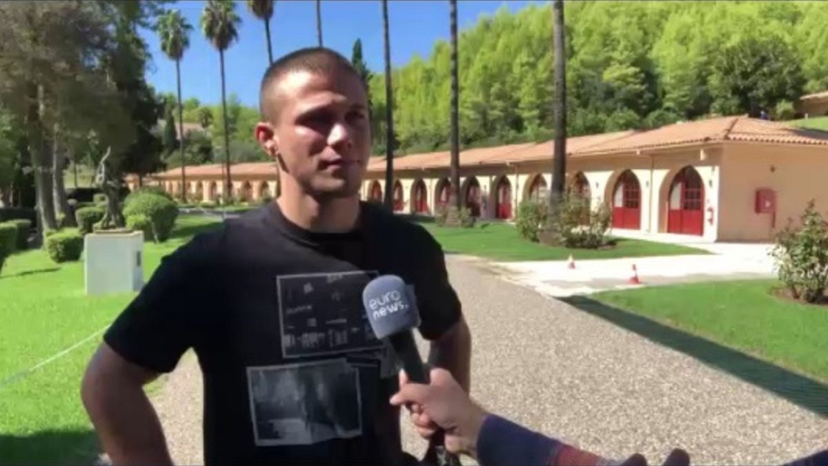 "J'ai pensé à abandonner" : le premier champion du monde grec en lutte libre se confie à Euronews