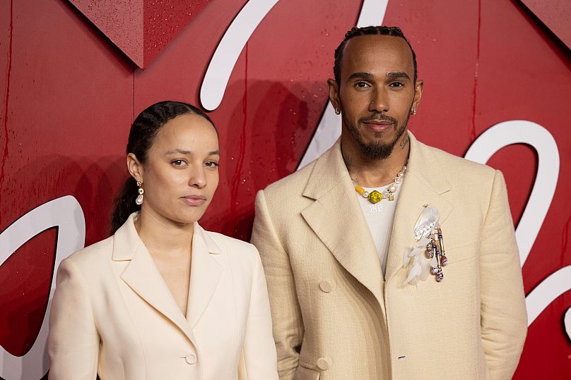Archivbild: Grace Wales Bonner und Formel-Eins-Rennfahrer Lewis Hamilton bei den British Fashion Awards, London, 4. Dezember 2023