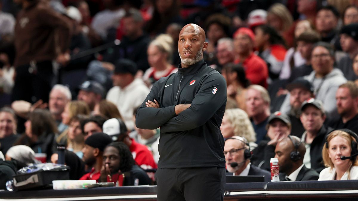 NBA legend and Portland coach Billups arrested in FBI gambling probe