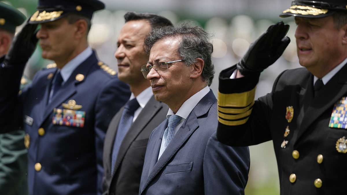 Trump impõe sanções ao presidente e ao ministro do Interior da Colômbia