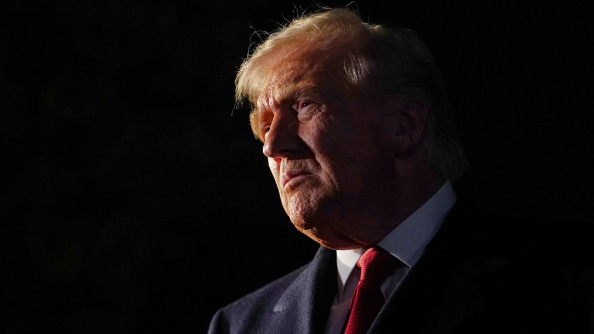 Trump a caminho da Ásia num uma viagem centrada nos investimentos e na paz