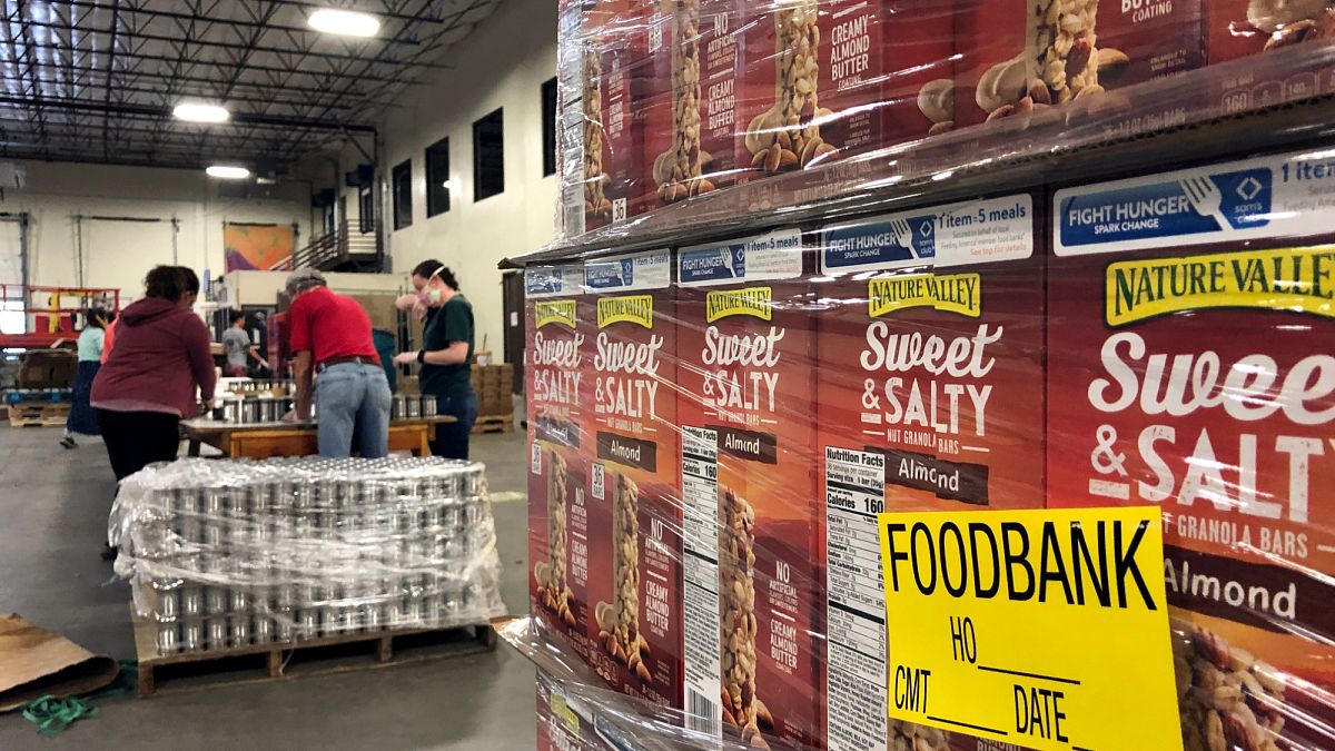 US government announce it will stop paying for food aid from November