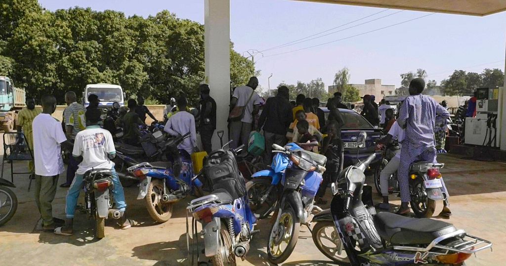 Malian government forced to close schools due to fuel crisis