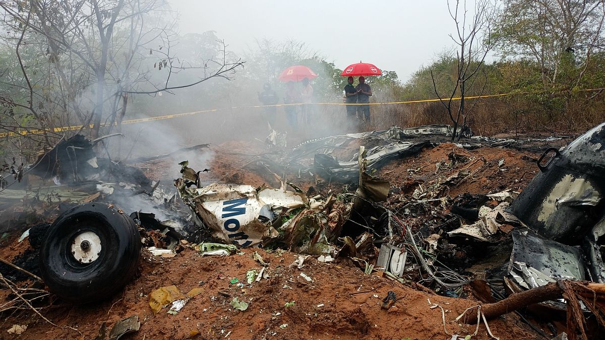 Eleven dead after plane carrying German and Hungarian tourists crashes in Kenya