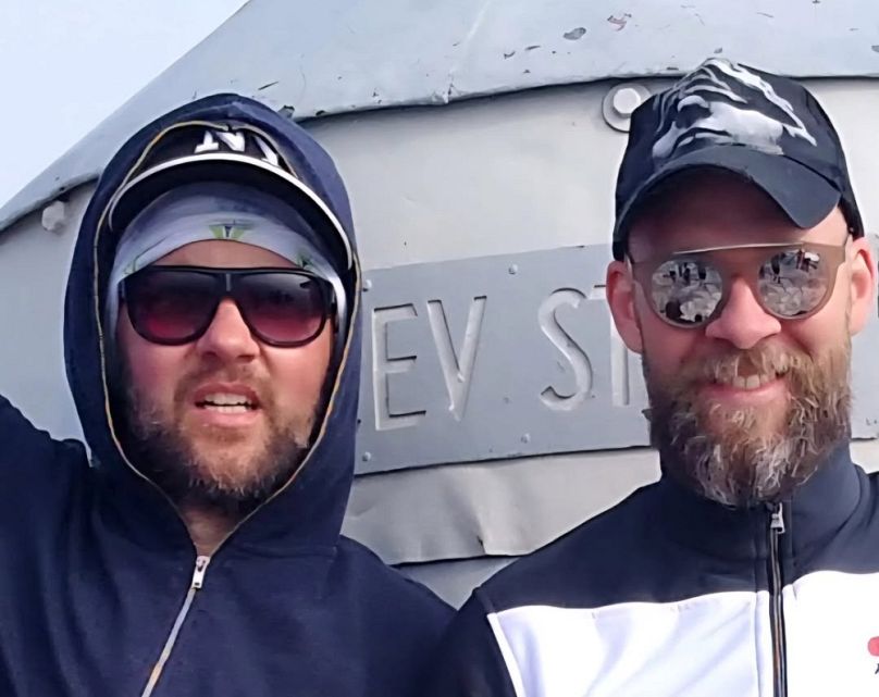 Janez (b) és Aleš Šutar (j) a 2863 méter magas Triglavon, Szlovénia legmagasabb csúcsán