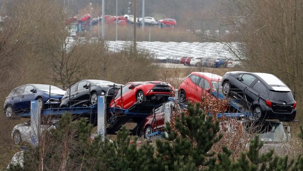 No upside in Brexit for British car industry - lawmakers