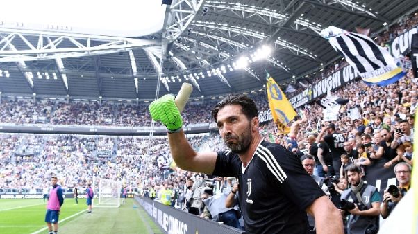 L'addio di Buffon alla Juventus L'addio di Buffon alla Juventus
