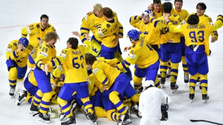 Mondial de hockey sur glace: la Suède conserve son titre