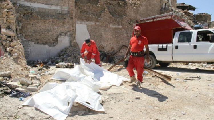 A Mossoul, la délicate recherche des corps en décomposition