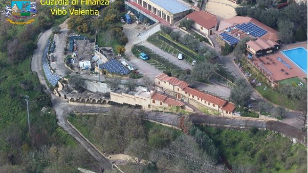 Sequestrate opere in villaggio turistico Sequestrate opere in villaggio turistico