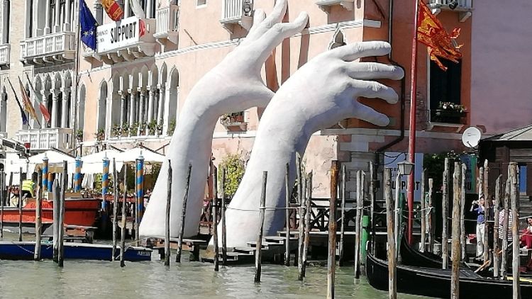 Tangenti, sequestrato hotel a Venezia