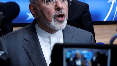 ظريف يقول أمريكا تكرر نفس الأخطاء تجاه إيران