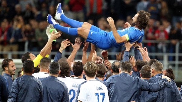 Standing ovation per Pirlo a San Siro Standing ovation per Pirlo a San Siro