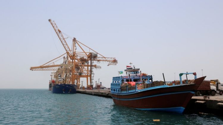 Saudi-led coalition closes in on Yemen port city Hodeidah