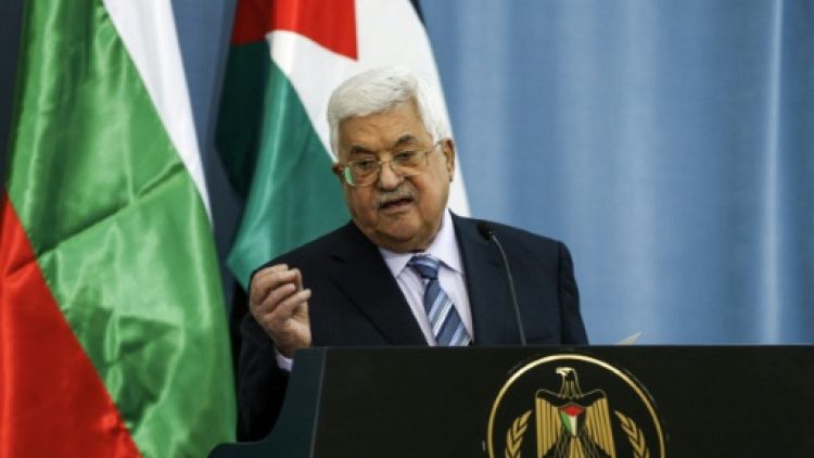 Le président palestinien, atteint d'une pneumonie, reste hospitalisé