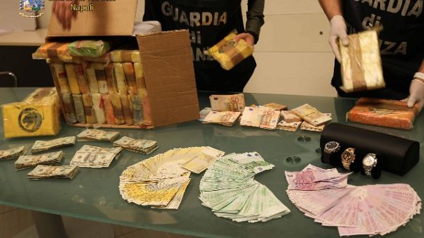 Gdf sequestra coca per 7 mln, un arresto Gdf sequestra coca per 7 mln, un arresto