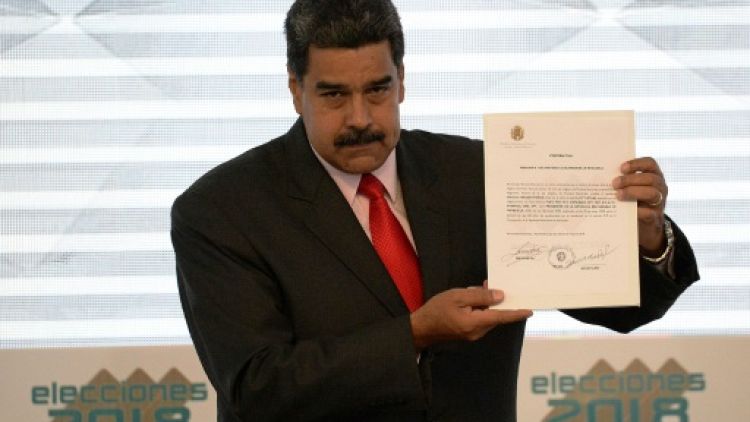 Maduro réplique à Trump et expulse ses représentants au Venezuela