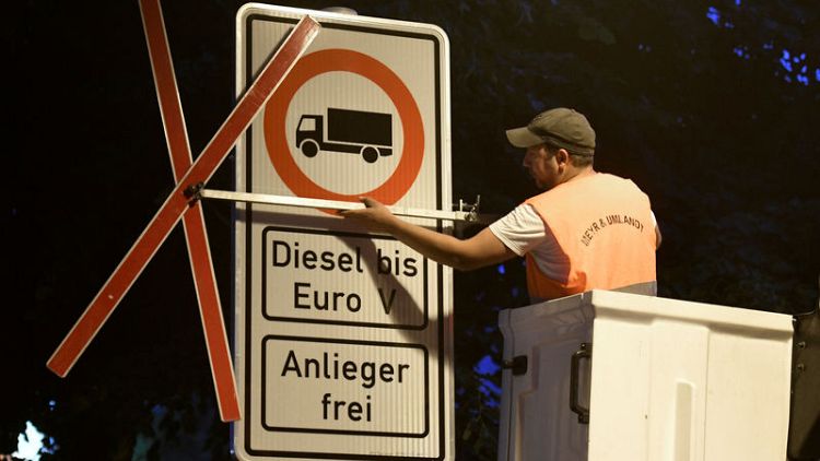 Hamburg to maintain diesel ban until Berlin enforces retrofits