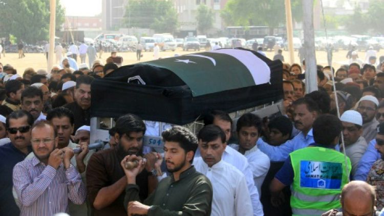 La lycéenne pakistanaise tuée dans la fusillade au Texas inhumée à Karachi