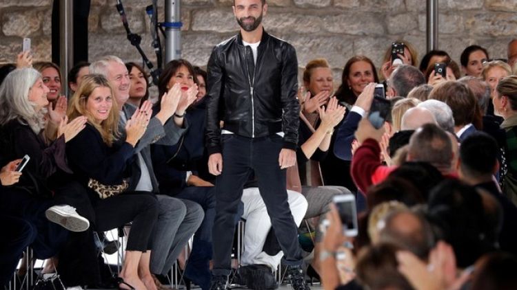 Louis Vuitton designer Ghesquiere signs new contract