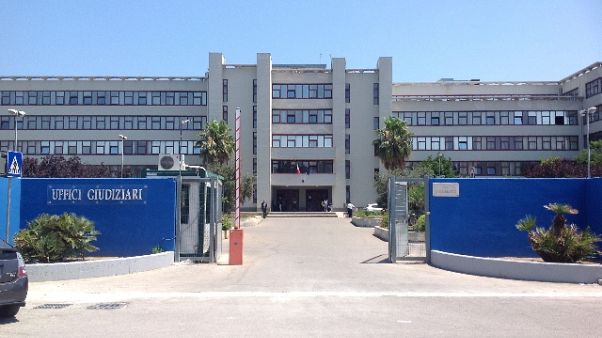 Sospesa agibilità Palagiustizia Bari Sospesa agibilità Palagiustizia Bari