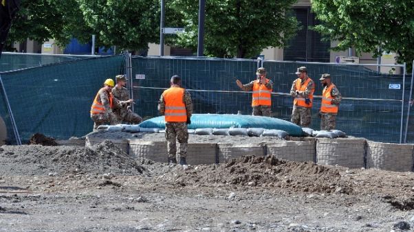 Disinnesco bomba Torino, 2mila evacuati Disinnesco bomba Torino, 2mila evacuati