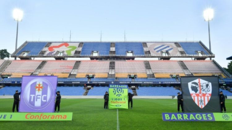 2.000 supporters d'Ajaccio suivent, sur écran, le match à huis clos contre Toulouse