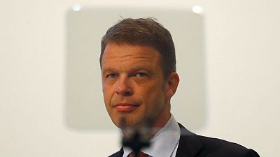 Deutsche Bank axes at least 7,000 jobs in trading retreat Deutsche Bank axes at least 7,000 jobs in trading retreat