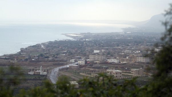 عاصفة مدارية تضرب محافظة سقطرى اليمنية وإعلان حالة طوارئ عاصفة مدارية تضرب محافظة سقطرى اليمنية وإعلان حالة طوارئ