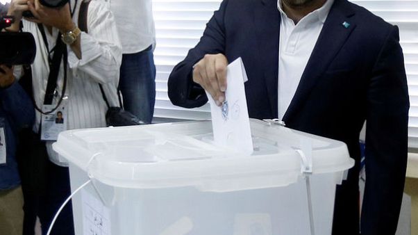 حقائق-الحريري سيصبح رئيسا للحكومة اللبنانية للمرة الثالثة حقائق-الحريري سيصبح رئيسا للحكومة اللبنانية للمرة الثالثة