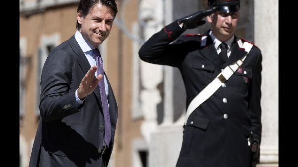 Ft, dare possibilità a nuovo governo Ft, dare possibilità a nuovo governo