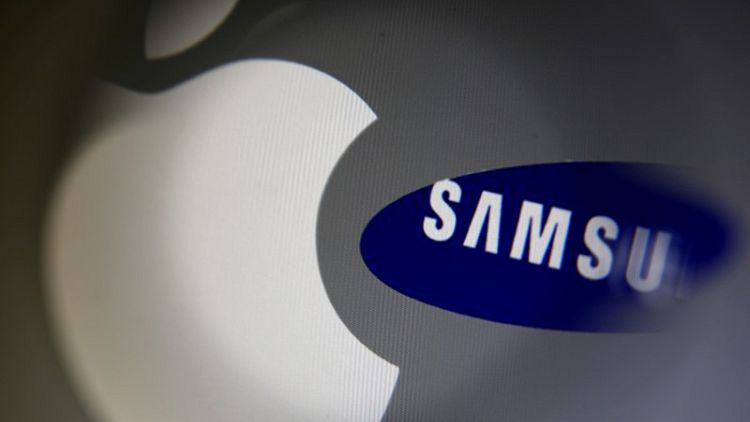 U.S. jury awards Apple $539 million in Samsung patent retrial - CNET