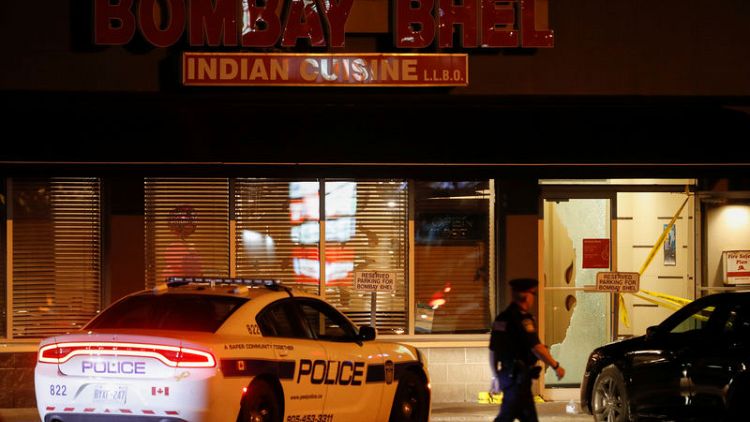 كندا: رجلان يفجران عبوة ناسفة في مطعم وسقوط 15 مصابا