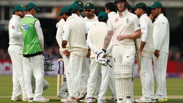 ICC orders Pakistan to ditch smartwatches during play