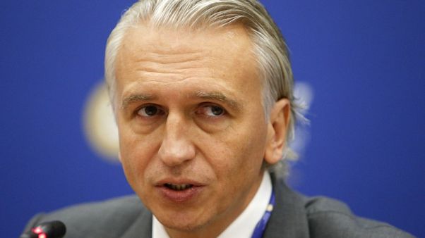 جازبروم نفط: تخفيضات إنتاج الخام قد تُخفف هذا الصيف جازبروم نفط: تخفيضات إنتاج الخام قد تُخفف هذا الصيف